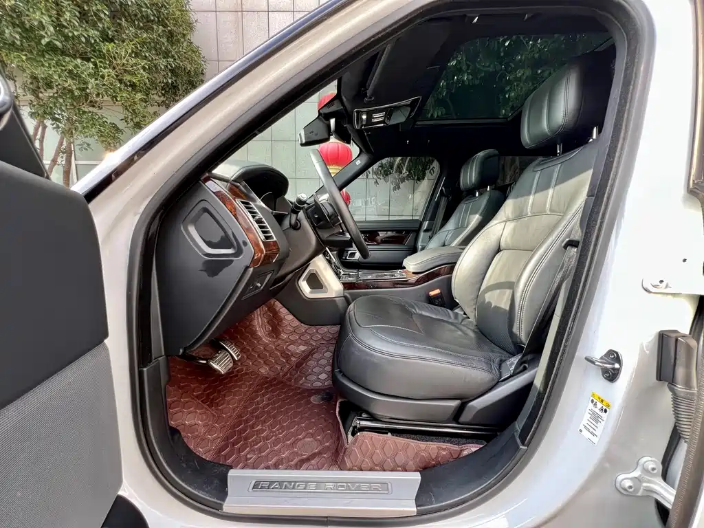 Land Rover Range Rover — миниатюра 12