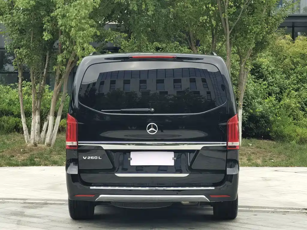 Mercedes-Benz V-Class — миниатюра 6