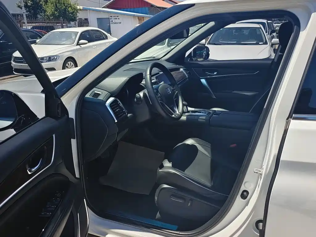 Honda UR-V 2017 240TURBO Luxury V