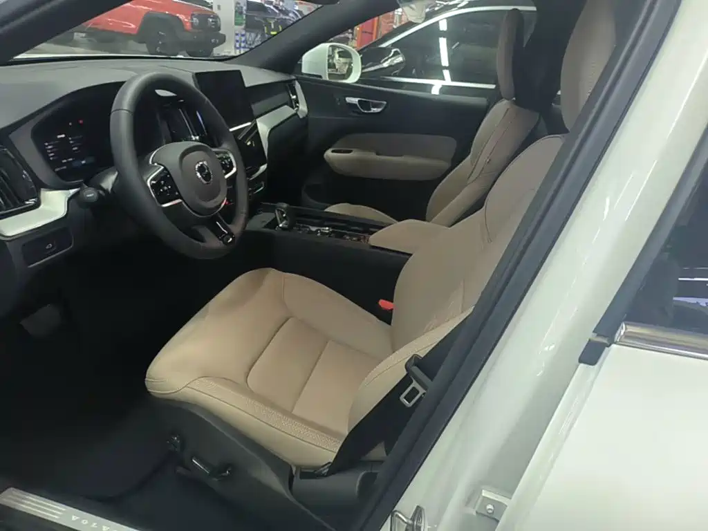 Volvo XC60 — миниатюра 15