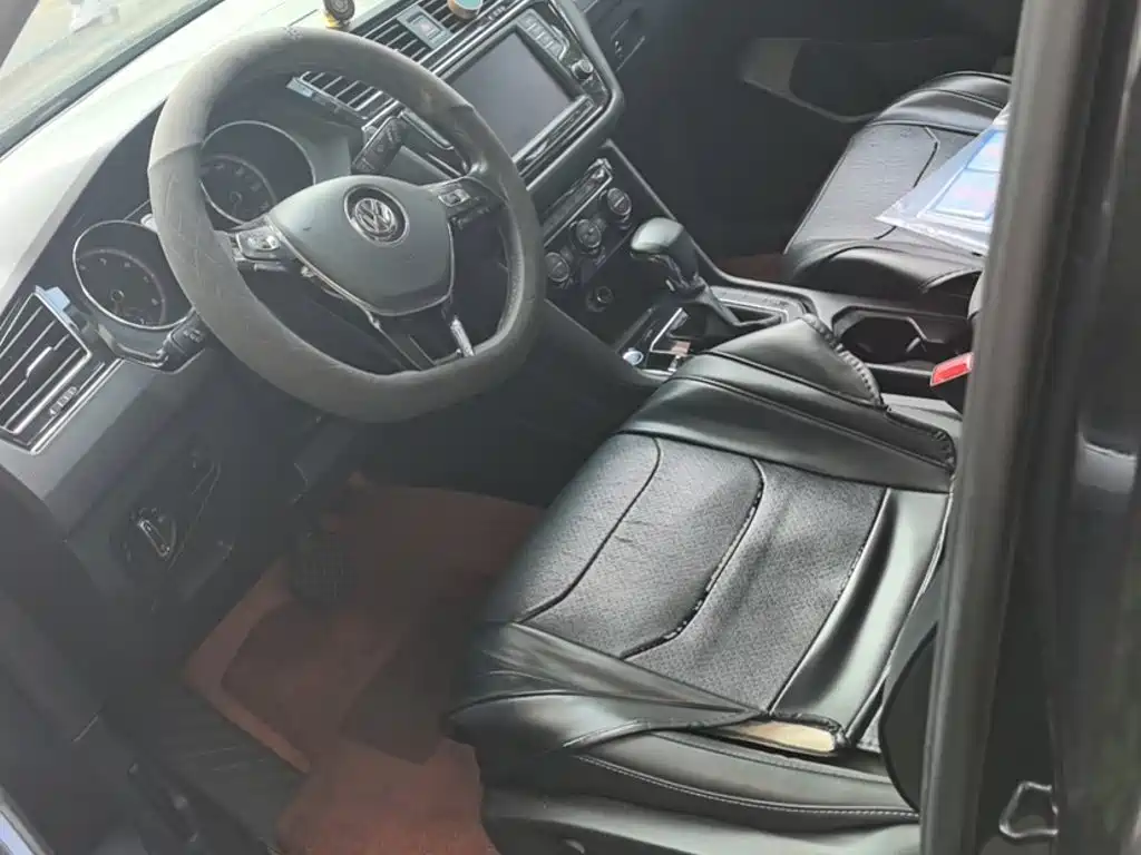 Volkswagen Tiguan L — миниатюра 13
