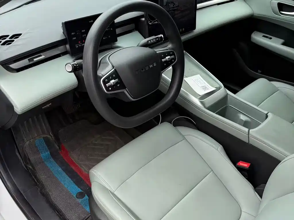 Roewe D6 2025 450km