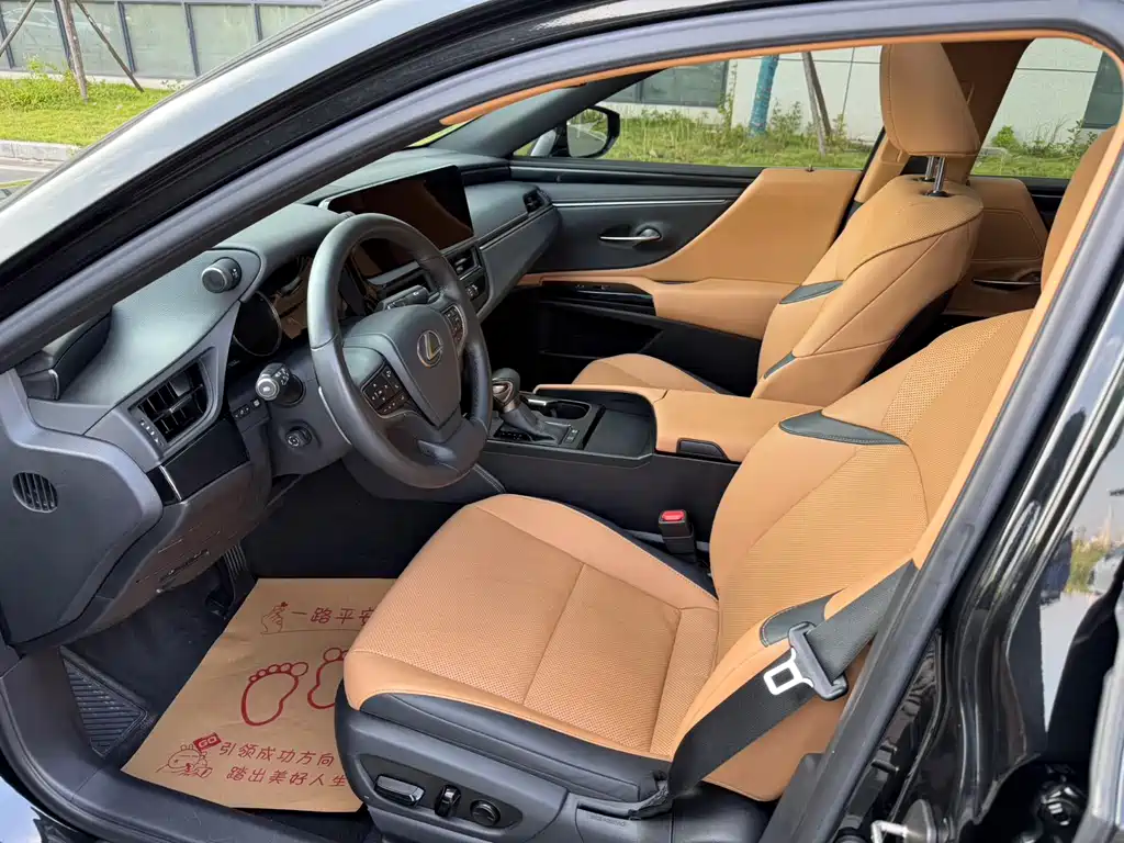 Lexus ES — миниатюра 7