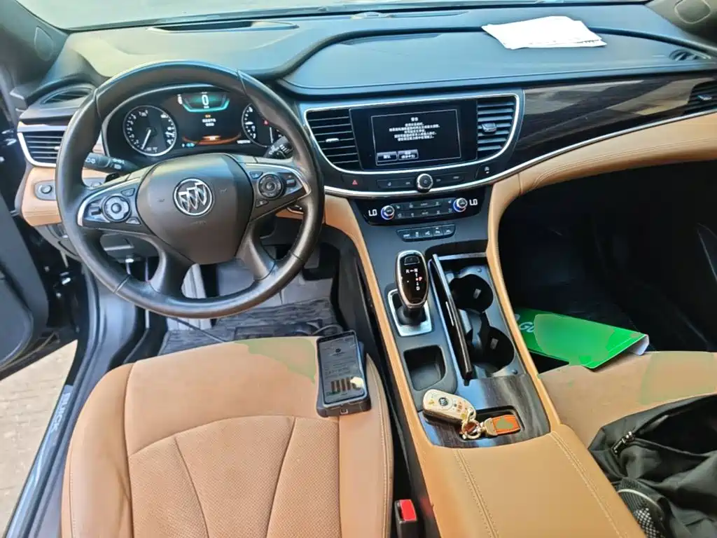 Buick LaCrosse — миниатюра 10