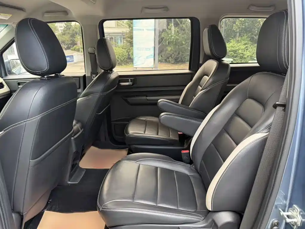 Wuling Hongguang PLUS — миниатюра 16