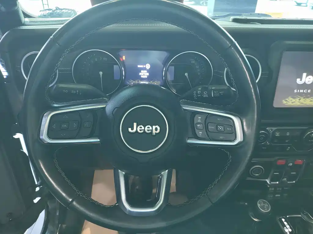 Jeep Wrangler PHEV — миниатюра 9