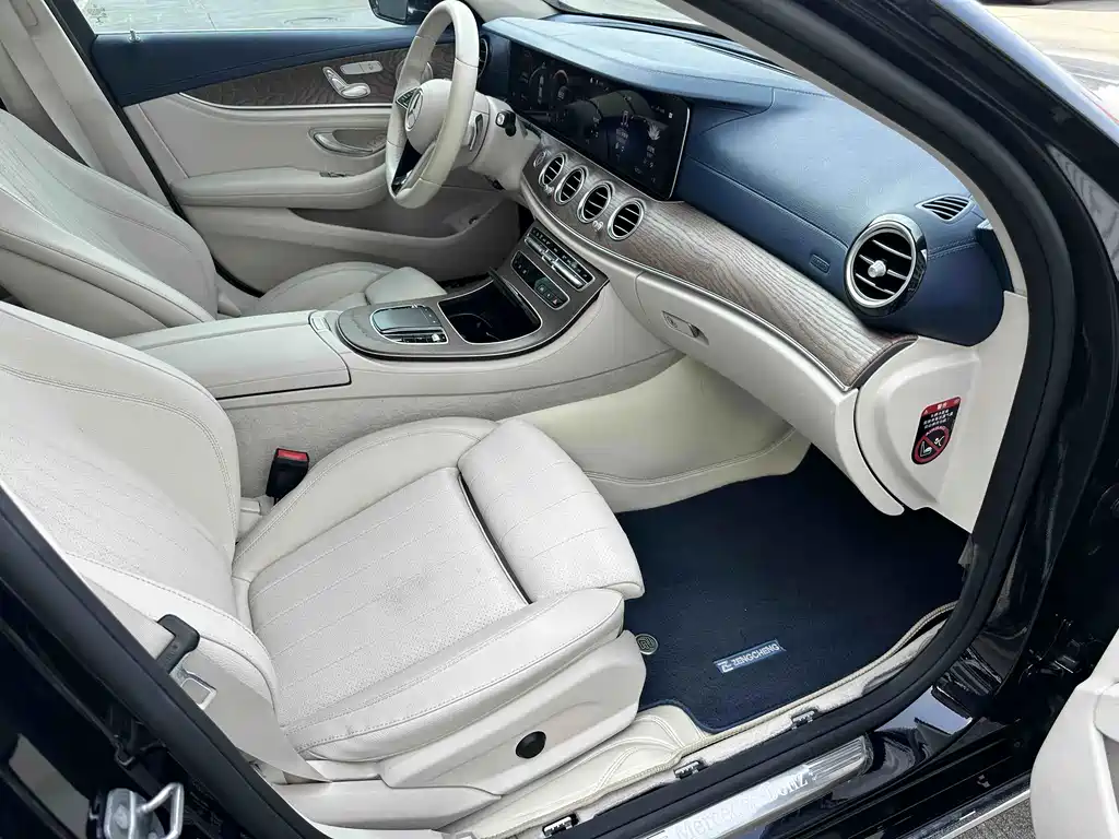 Mercedes-Benz E-Class — миниатюра 9