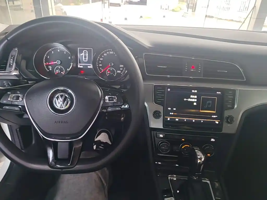 Volkswagen Lamando — миниатюра 10