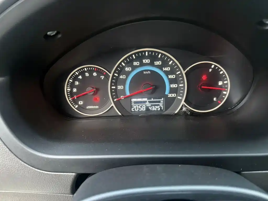 Wuling Rongguang V — миниатюра 9