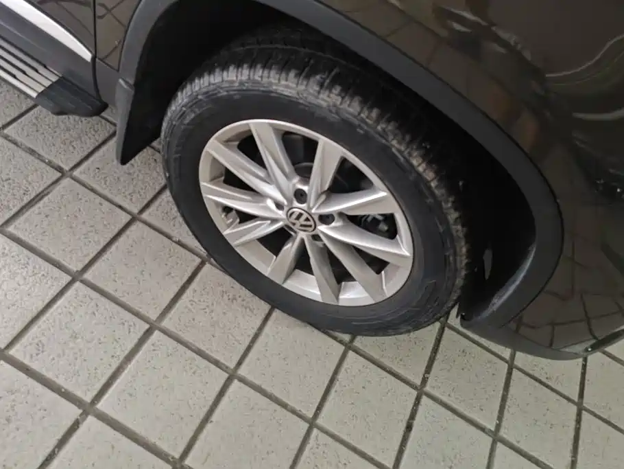 Volkswagen Tiguan — миниатюра 6