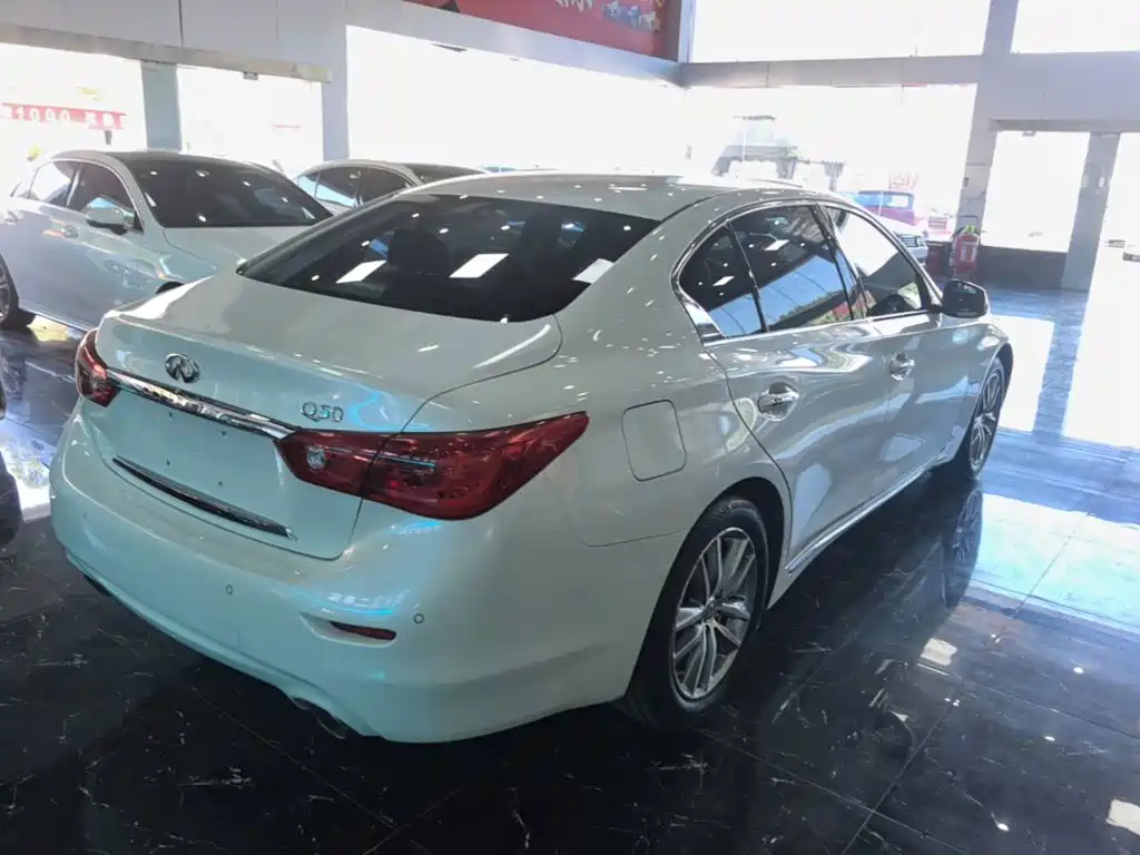 Infiniti Q50L — миниатюра 7