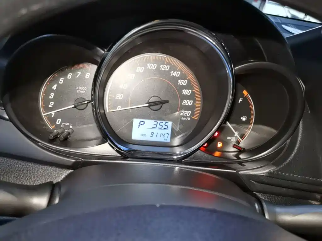 Toyota Yaris L — миниатюра 12