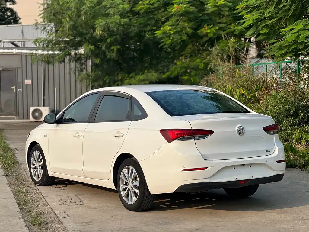 Buick Excelle — миниатюра 4