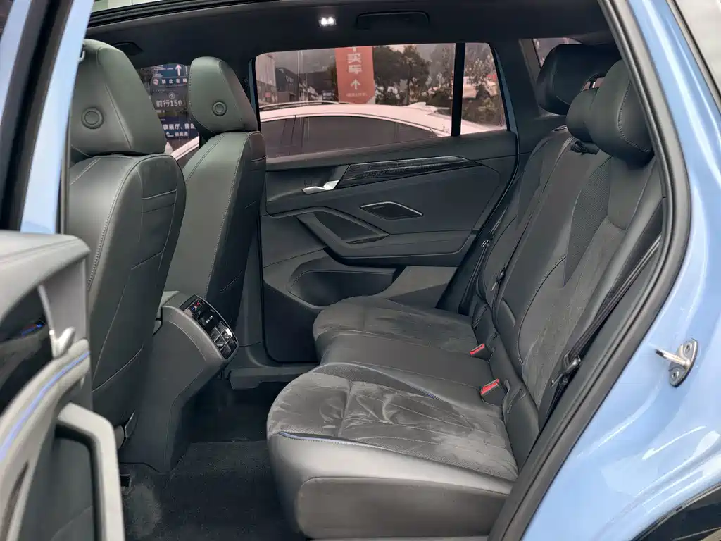 Volkswagen Tiguan L — миниатюра 31