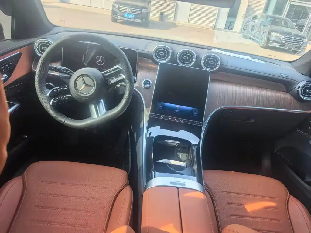 Mercedes-Benz GLC 2025 GLC 300 L 4MATIC 5 мест
