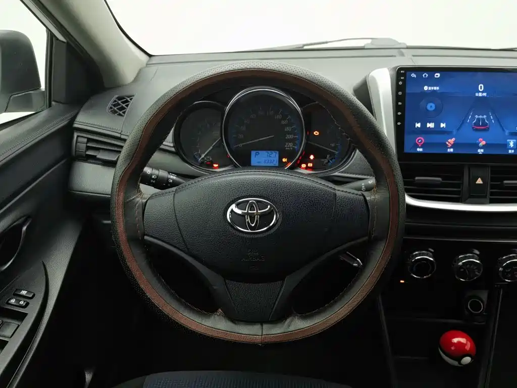 Toyota Yaris L — миниатюра 11