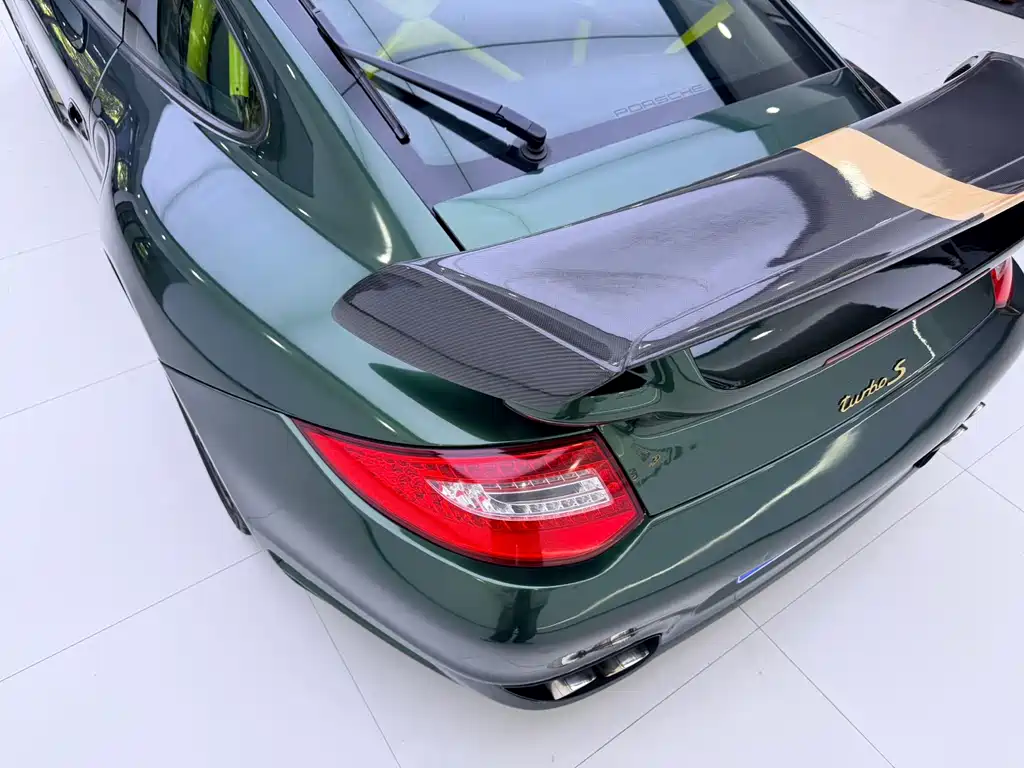 Porsche 911 2010 Turbo S 3.8T