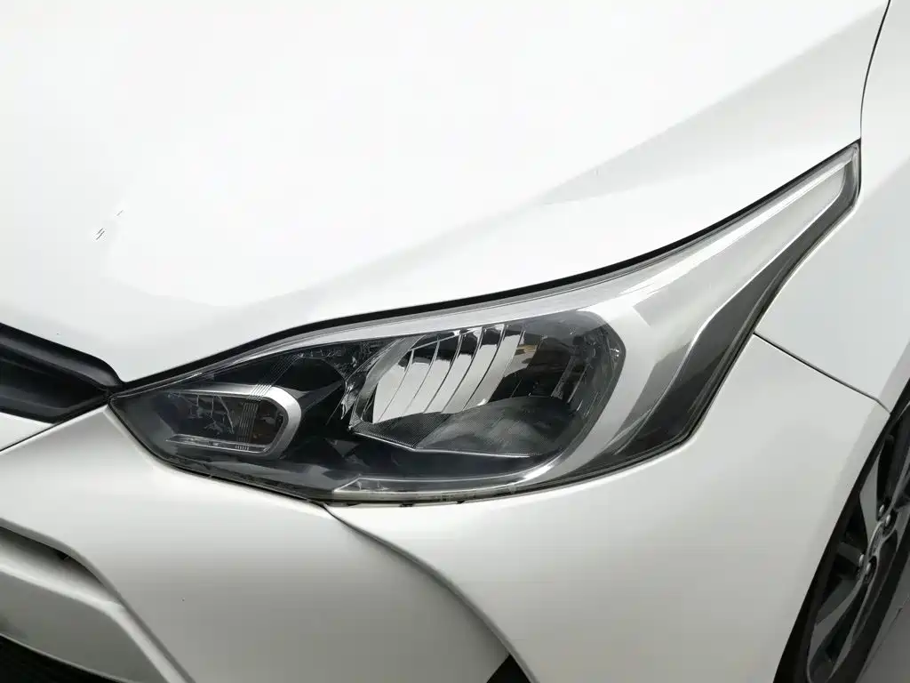 Toyota Yaris L — миниатюра 7