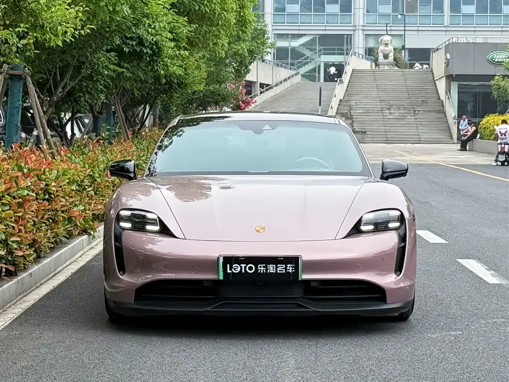 Porsche Taycan 2022 Taycan