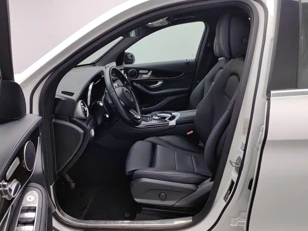 Mercedes-Benz GLC — миниатюра 10