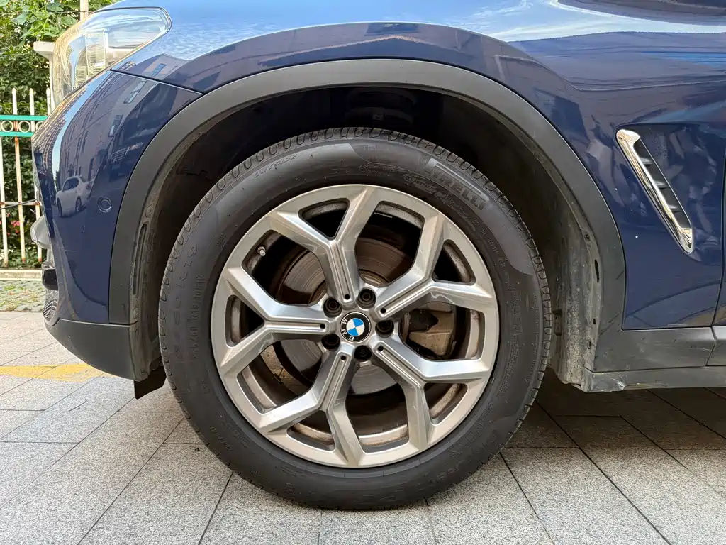 BMW X3 — миниатюра 12