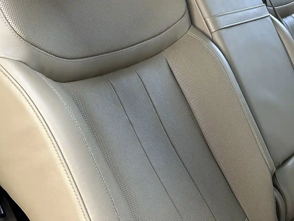 Land Rover Range Rover — миниатюра 17