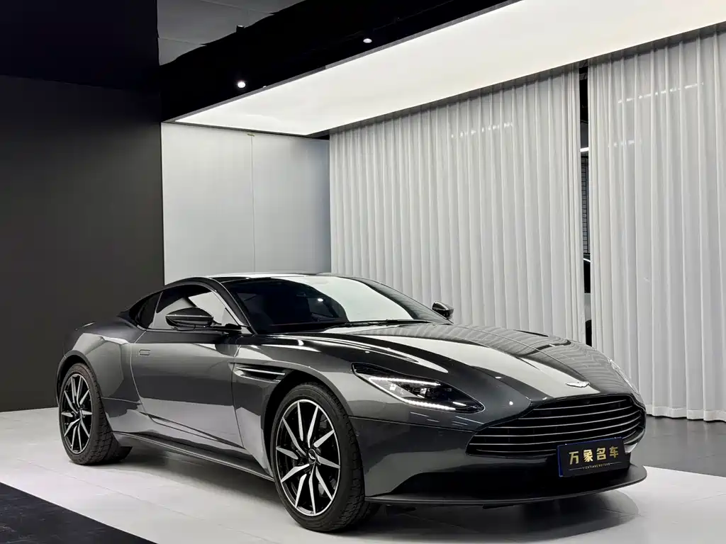 Aston Martin DB11 2020 4.0T V8 Coupe
