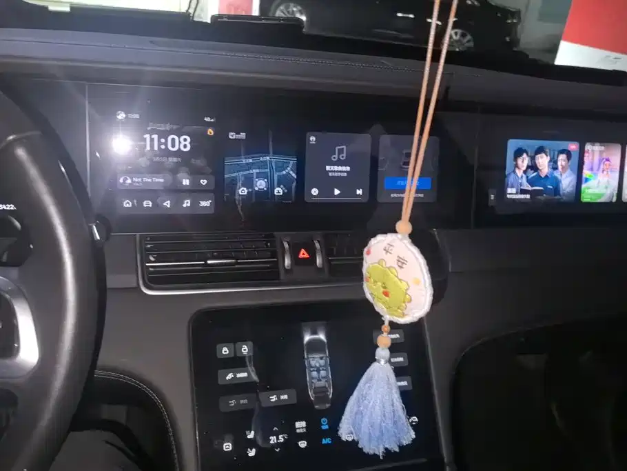Li Auto Li ONE — миниатюра 13