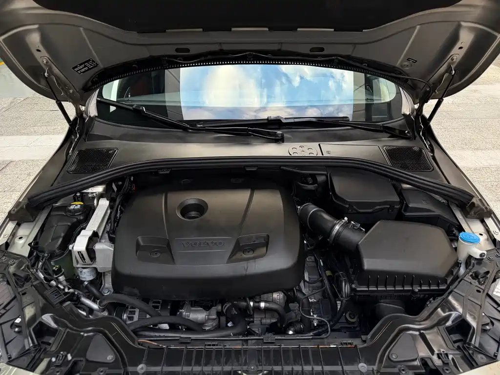 Volvo S60 — миниатюра 17