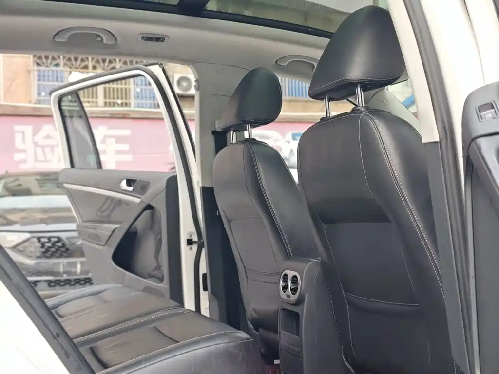 Volkswagen Tiguan — миниатюра 13