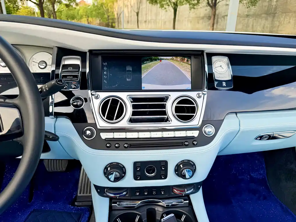 Rolls-Royce Dawn — миниатюра 13