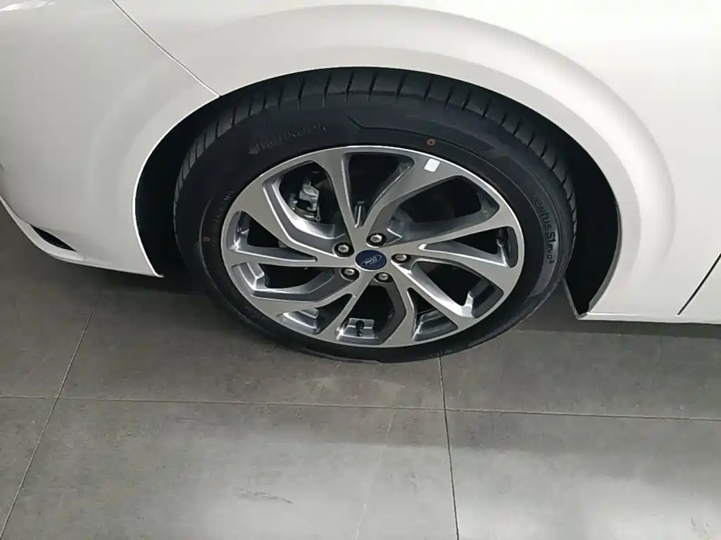 Ford Mondeo — миниатюра 23