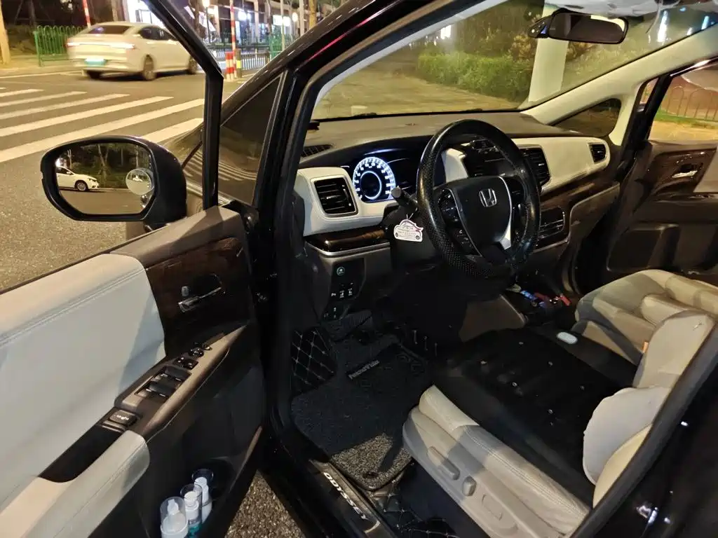 Honda Odyssey — миниатюра 12