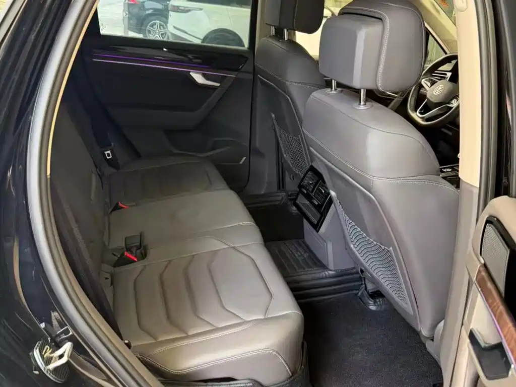 Volkswagen Touareg — миниатюра 6