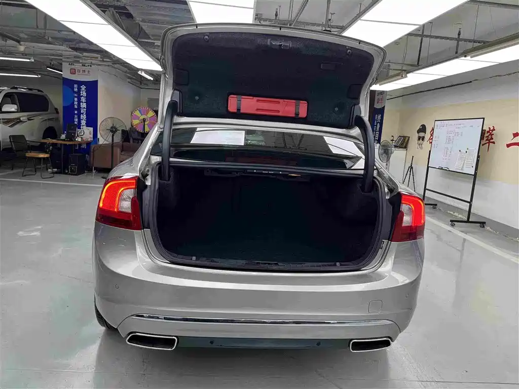 Volvo S60 — миниатюра 12
