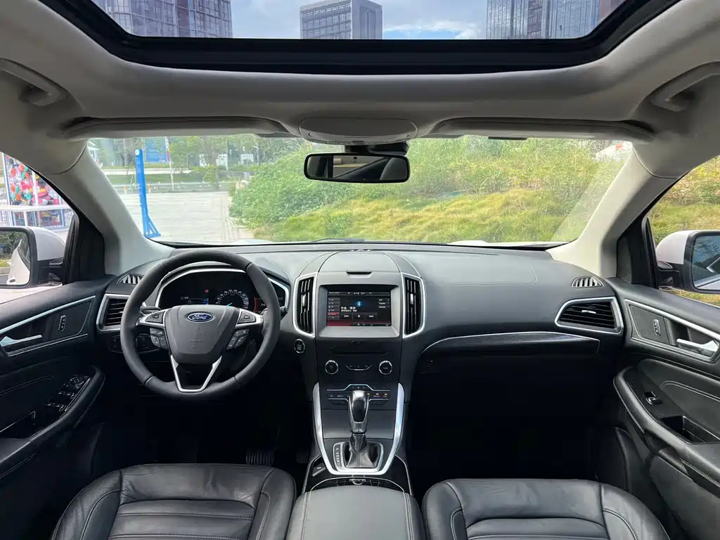 Ford Edge — миниатюра 6