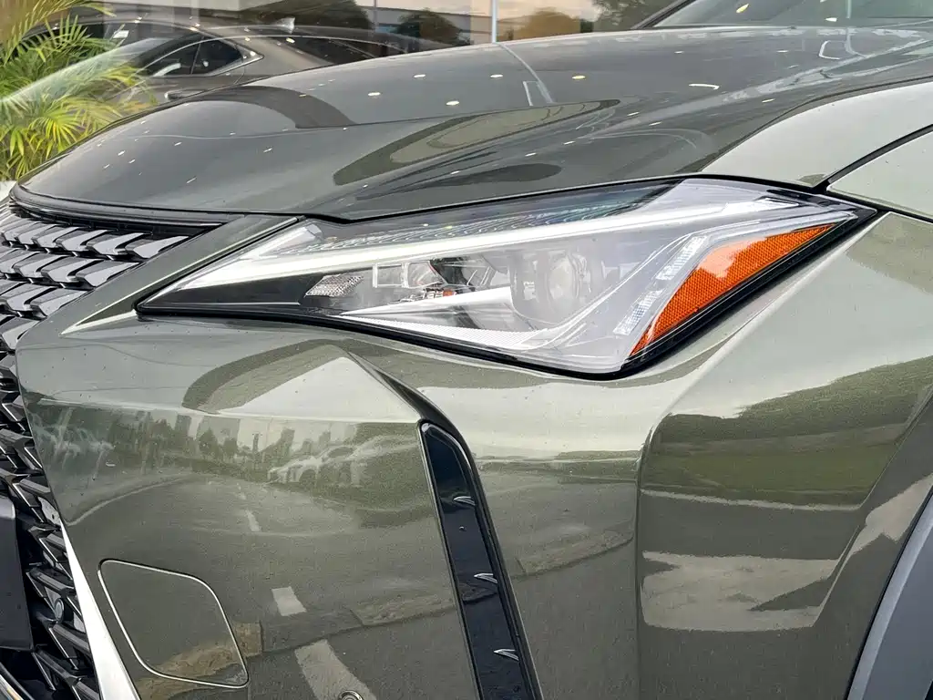 Lexus UX New Energy — миниатюра 16
