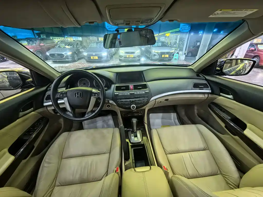 Honda Accord — миниатюра 11