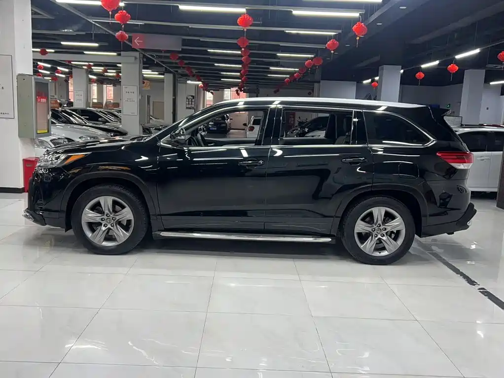 Toyota Highlander — миниатюра 8