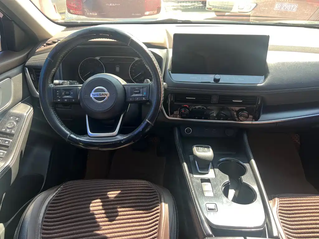 Nissan X-Trail — миниатюра 7