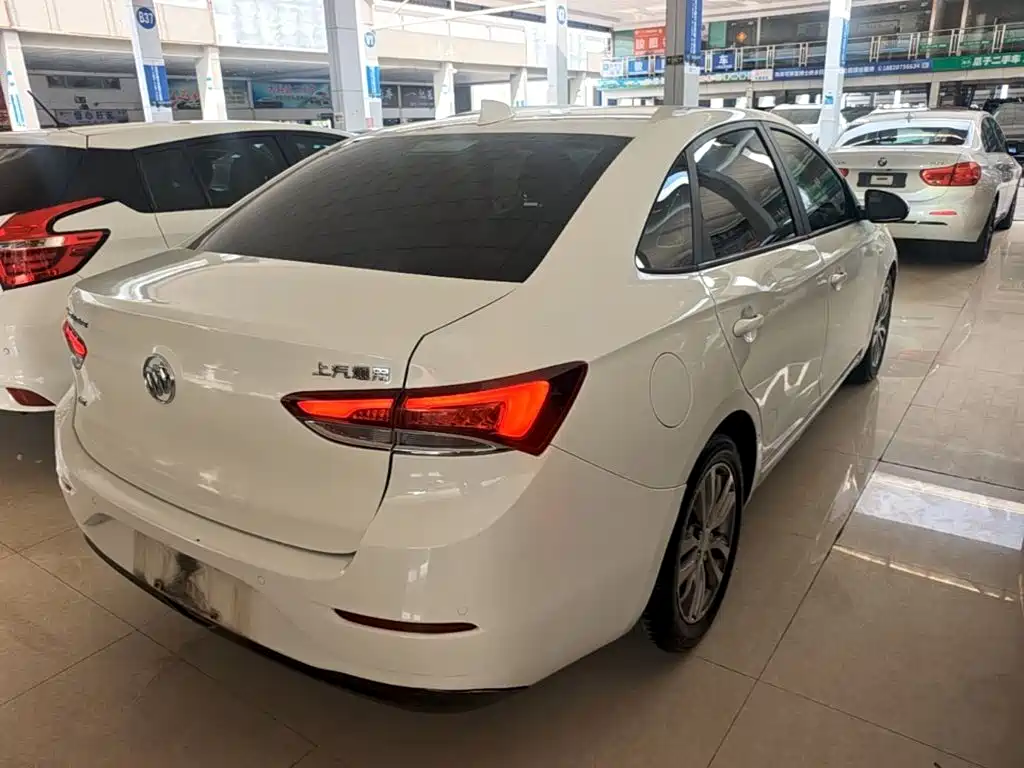 Buick Excelle — миниатюра 7