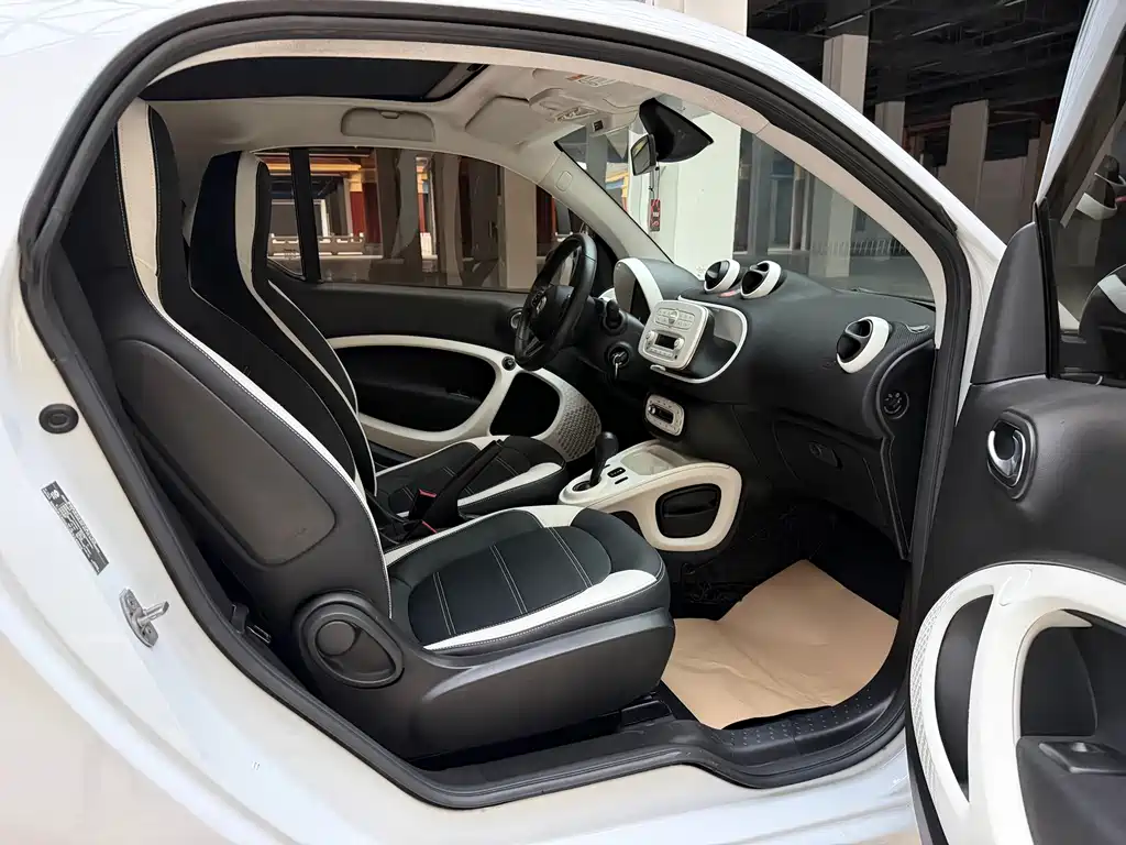 smart Smart Fortwo — миниатюра 11