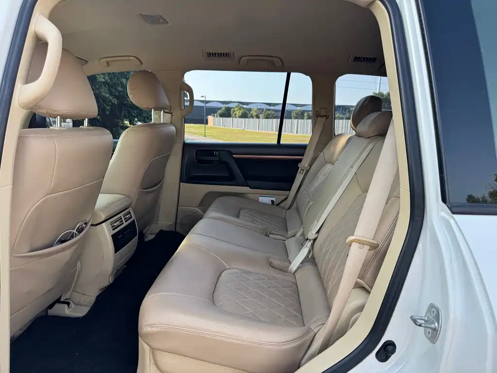 Toyota Land Cruiser — миниатюра 12