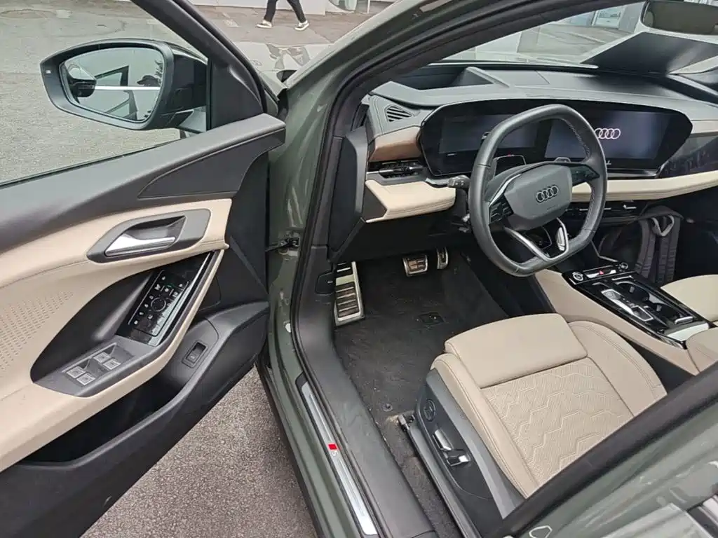 Audi Q6L e-tron — миниатюра 16