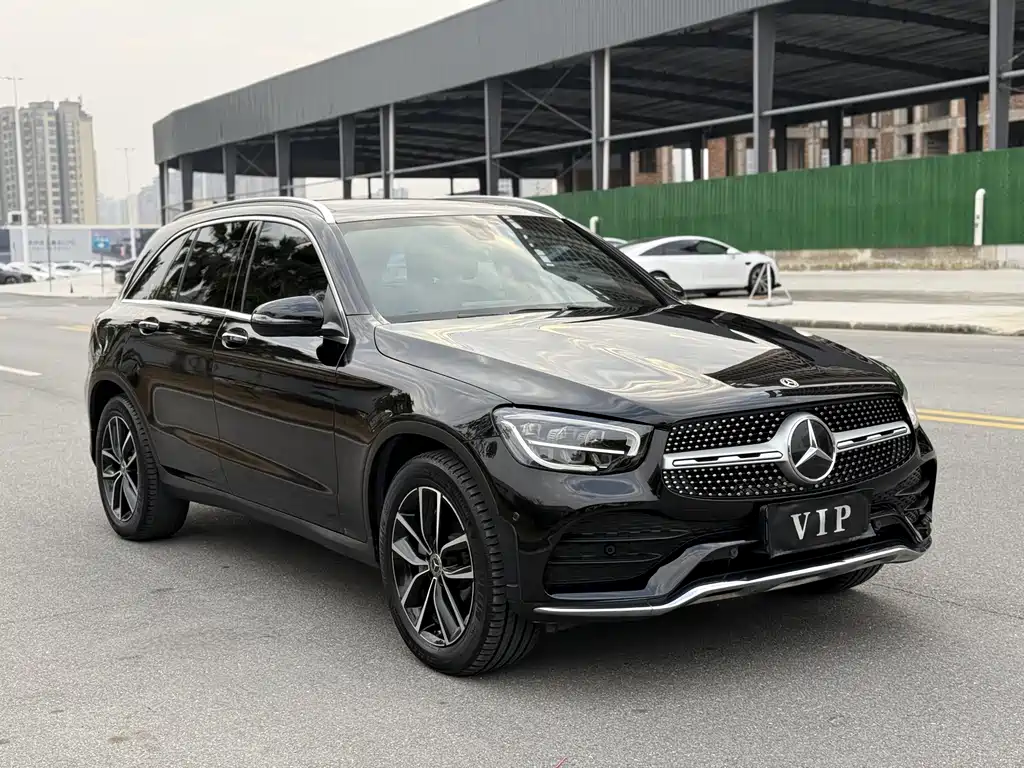 MERCEDES-BENZ GLC