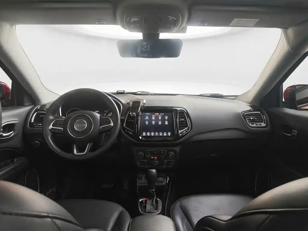 Jeep Compass — миниатюра 5