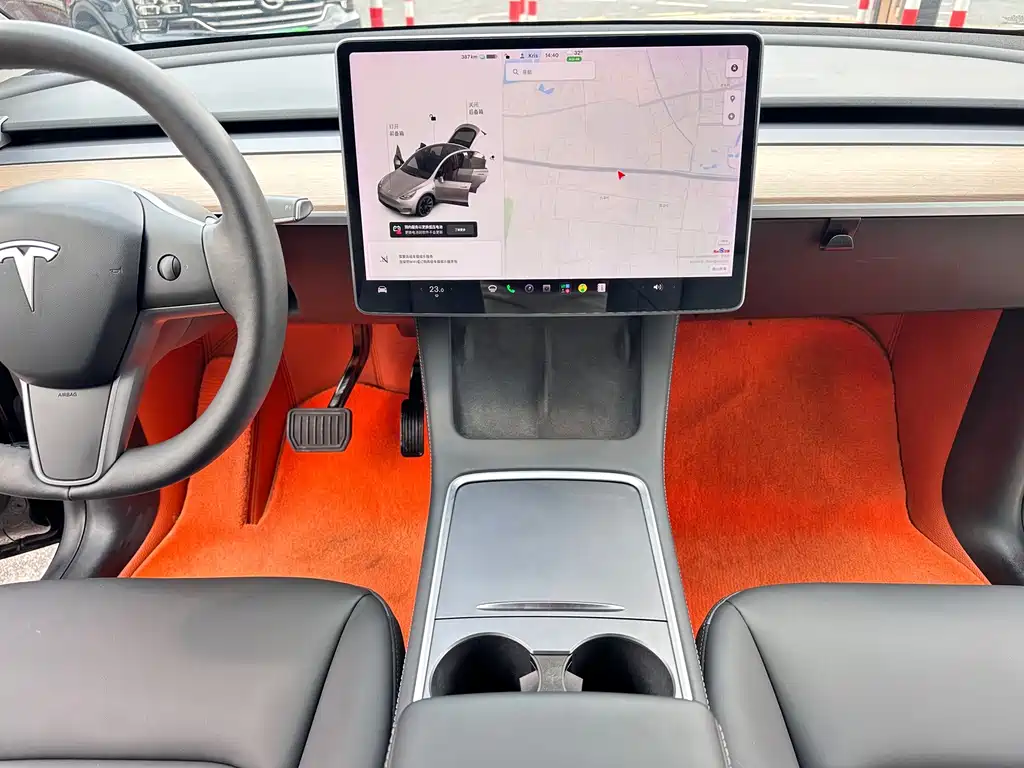 Tesla Model Y — миниатюра 14