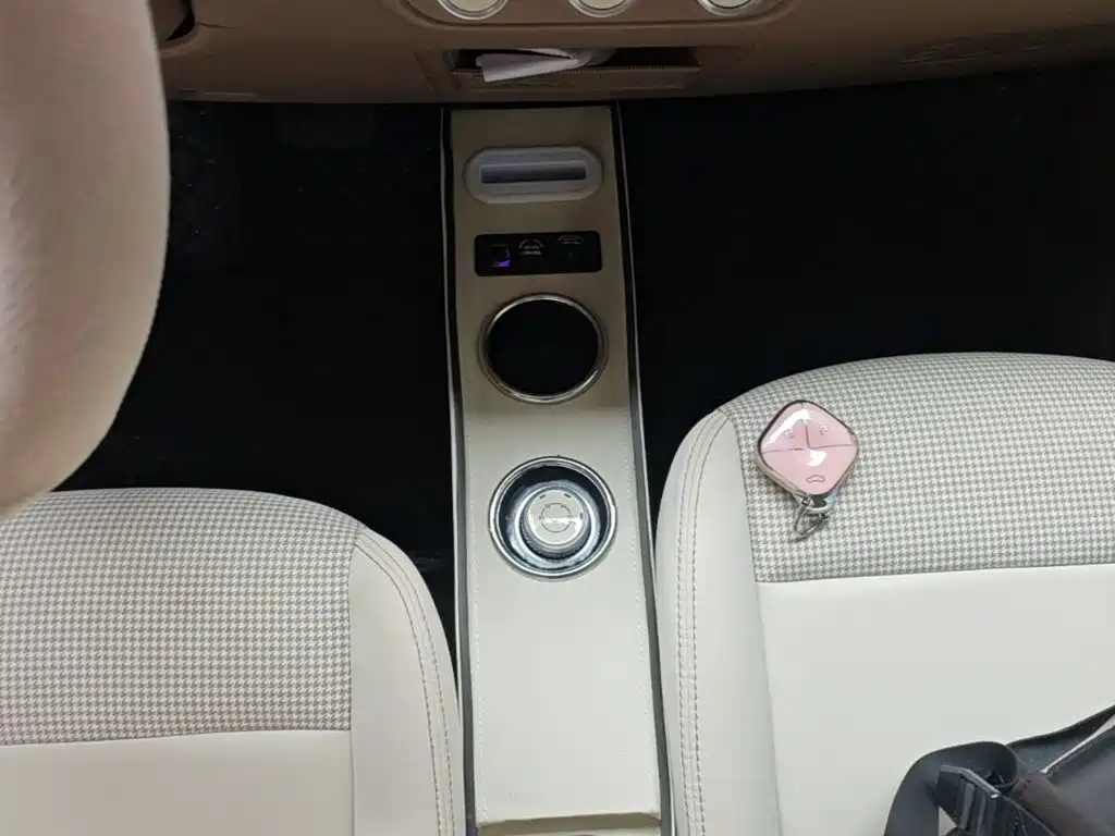 Wuling MINIEV — миниатюра 14