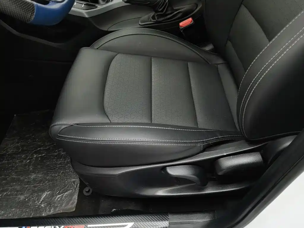 Geely Emgrand — миниатюра 20