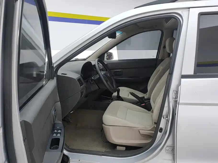 Wuling Hongguang — миниатюра 9